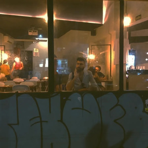 Pequenos Adultos Sozinhos em Bares - Dream Pop Version