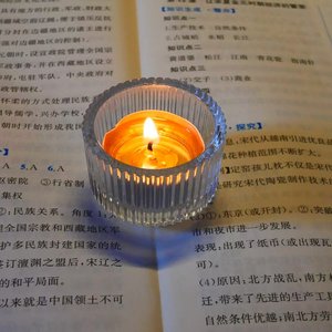 泛黄纸页的爱