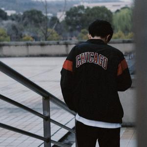 个人简介（翻自 安全着陆）