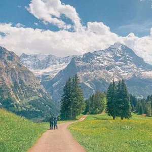 The Chainsmokers-something just like this（Dingle Moony remix）