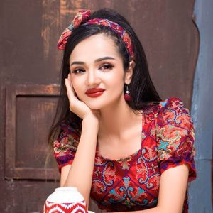 aqelip oynayle 玩的开心