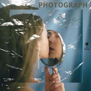 【FREE】”PHOTOGRAPH“