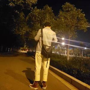 花粥-遥不可及的你_熙熙攘攘