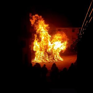 Pegarle Fuego (feat. Lemon I.C.E)