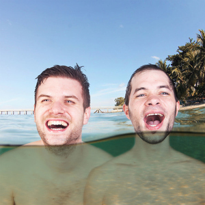 Někde Mezi (feat. Dj Aka)