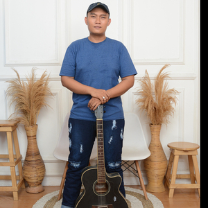 Hakikat Cinta ( Akustik Version )