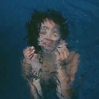海的尽头，是我们曾经至死不渝的梦想和挚爱
