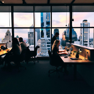 落ち着きの静けさ