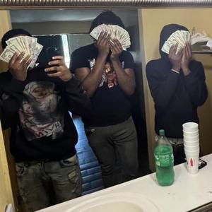 One mo play (LLJ5) (feat. Nayway)