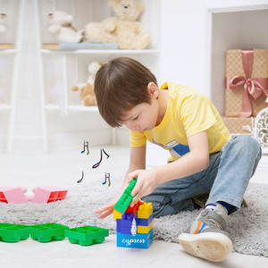 우리 아기는 사랑으로 대답해요