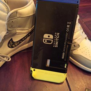 Yolo Swag (feat. Hombre DiMartino)