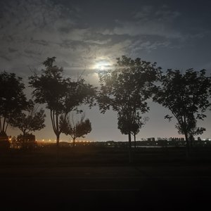 雨天祝她生日快乐