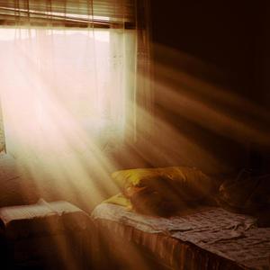 Valonsäteitä pimeyteen