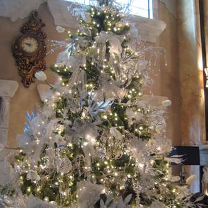 a hyperpop christmas