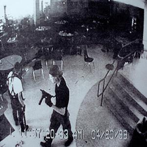 Tu School Shooter Favorito (feat. Gesus el Z)