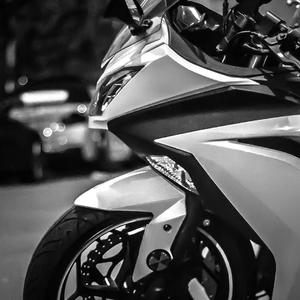 谁要和你一起走 永远站在顶峰俯视你