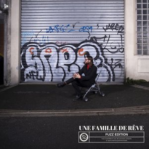 Une famille de rêve (feat. Nadine Carina)