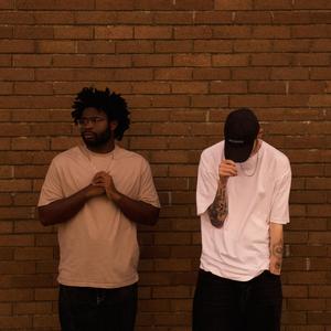 MEN SPOTTED IN TIPPEX ALLEY