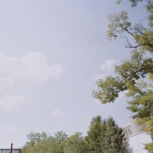 vibrations (feat. Tia)