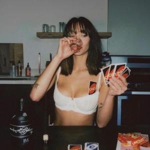 UNO (feat. YUXNA, Faye & Alexandrew)