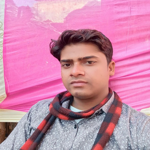 लव को चढ़े बुखार छोरी मारी खोपरी माया