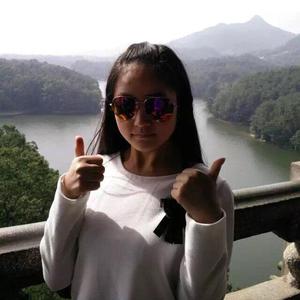 天空扩散的乌云