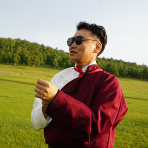 Aav Khuleg Khoyor