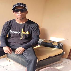 Ekseni (feat. Mamello & Austin)