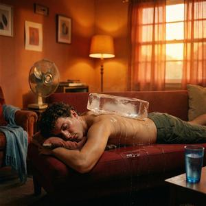 ร้อน! เอาน้ำแข็งมาถูหลังที