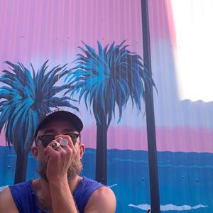 QUIK SPIT FROM MA LIP