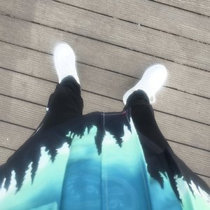 《Stars Fall Empty》