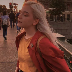 身边的甜蜜女孩