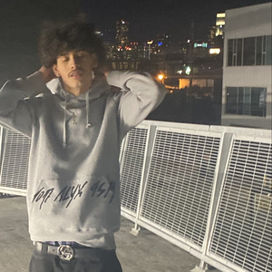 FASHIONSHOW (feat. slimier)