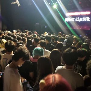 登台！