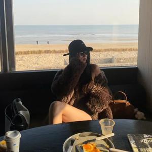 我的纸飞机呀飞呀飞