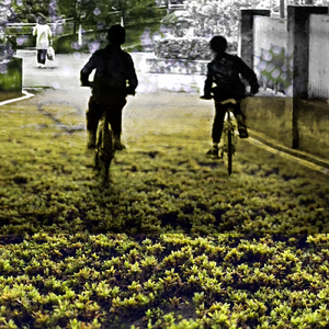 雨天阳台午后通话前