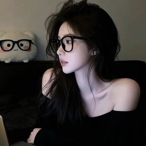 旧毛衣的毛茸茸前奏