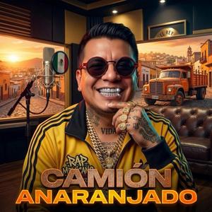 Camión anaranjado