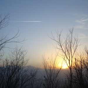 阿东拉依依瓦邛邛