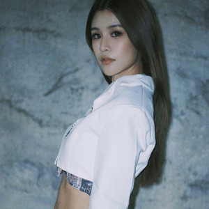 在一起变成了勉强 还要继续下去吗#苦情人 #粤语 #翻唱 #陈芯怡