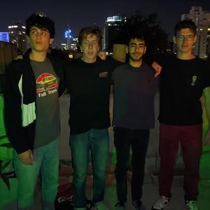 נפגש החברים