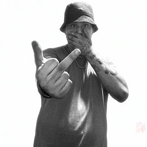 HOT BOI (feat. MELLYX & BADKIDZ)