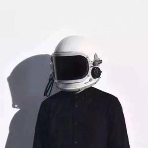 《全是爱》俄语版