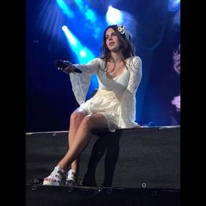 Lana Del Rey - playing dangerous