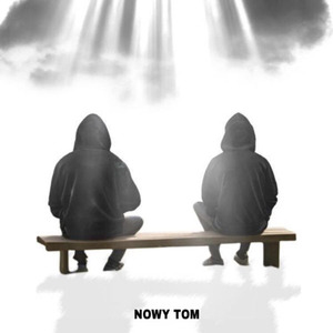 NOWY TOM