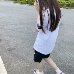 黄欣莹