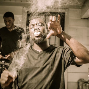 Trippin Off Drugs (feat. Lil Benji)