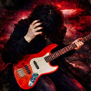 Падала на пол