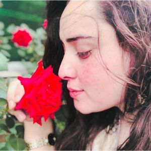 Za Khayesta Jinay Yam