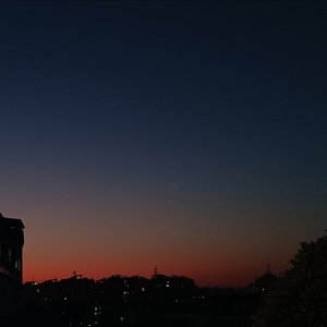 晖晕挑抹夜与霞